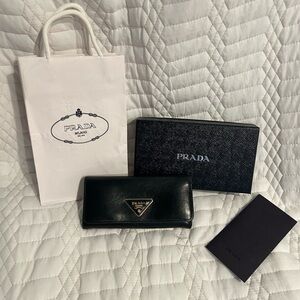 Prada Black Leather Wallet w. Box